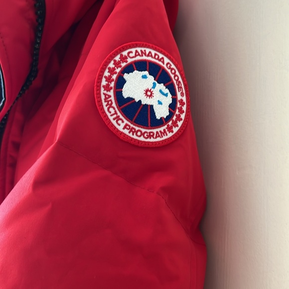 Canada goose parka - Picture 3 of 9